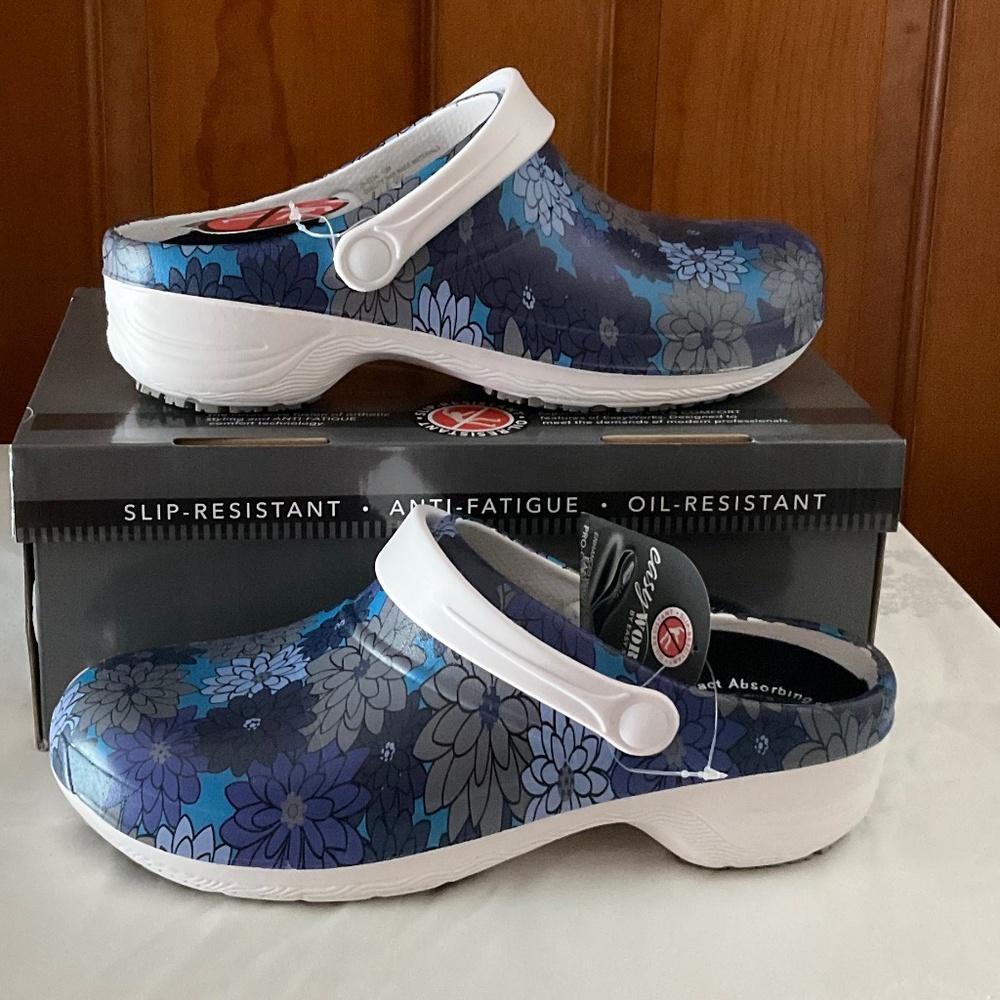 EASY WORKS EASY STREET TIME WOMEN’S  SLINGBACK CLOGS BLUE FLOWER SIZE 10M NWT